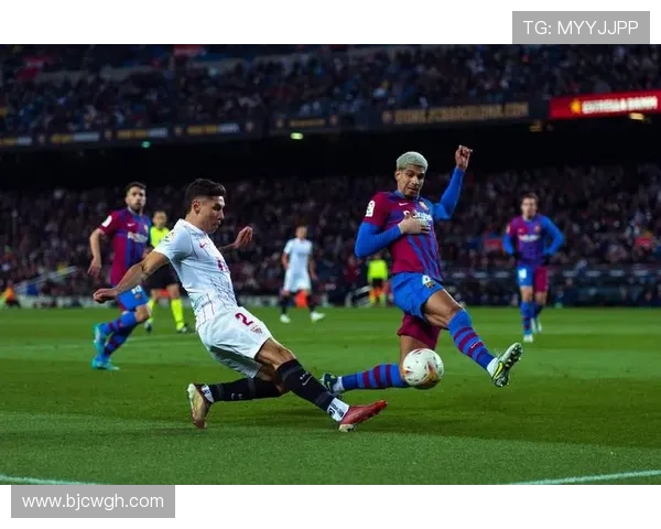 塞维利亚足球俱乐部历史辉煌与未来展望:从欧洲赛场到西甲霸主的崛起 塞维利亚足球俱乐部历史辉煌与未来展望:从欧洲赛场到西甲霸主的崛起