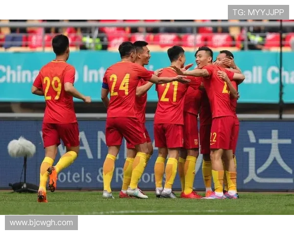 中国男足新帅亮相备战世界杯预选赛冲击出线目标明确全队士气提升球迷期待高涨