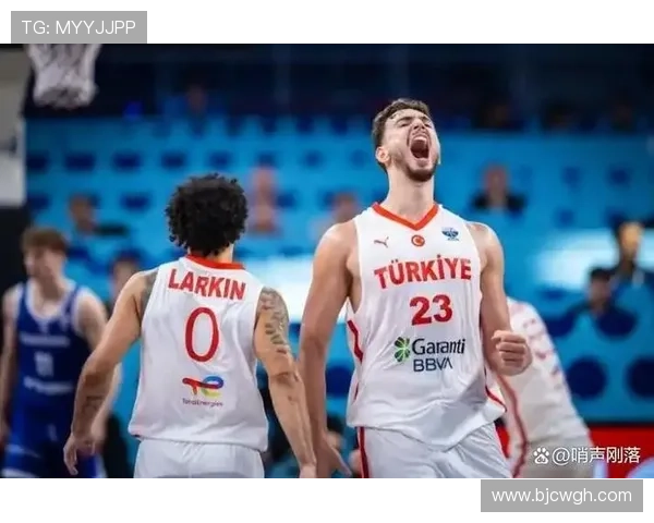 欧洲劲旅爆冷出局引发球迷热议本赛季冠军争夺再添悬念形势突变化